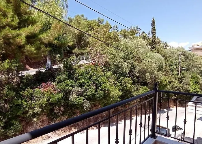 Hermes Holiday Home In The Port Of Sivota